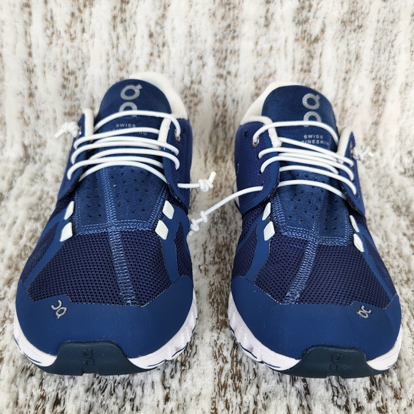 On Running "Cloud 5" Athletic Shoe Sneaker Navy Blue White | Women's Size 9 - Picture 3 of 11